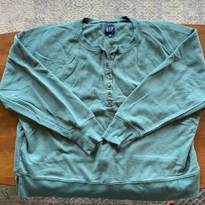 Guc GAP women’s sweat shirt, size xxl